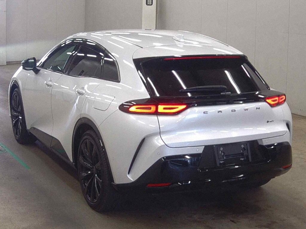 2025 TOYOTA CROWN SPORT SPORT Z (HEV) photo 2