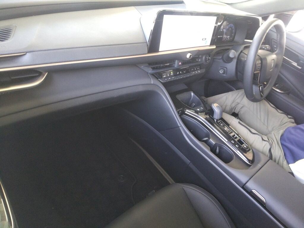 2026 TOYOTA CROWN SPORT SPORT Z (HEV) photo 3