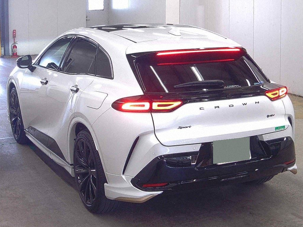 2023 TOYOTA CROWN SPORT SPORT Z (HEV) photo 2