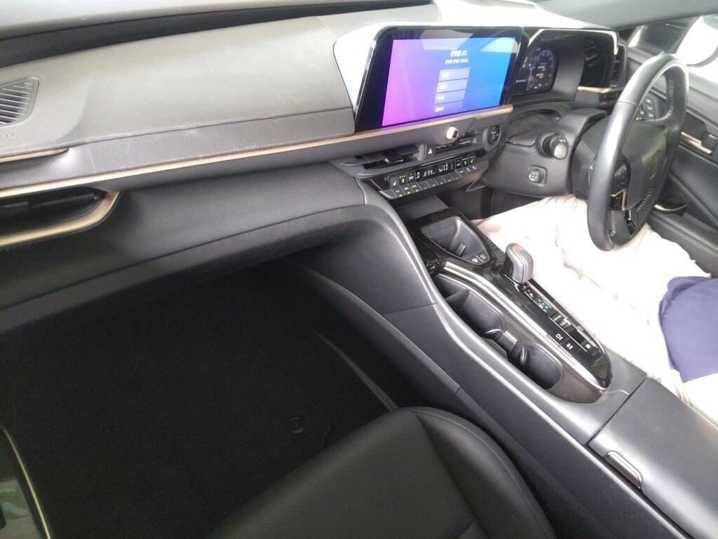2024 TOYOTA CROWN SPORT SPORT Z (HEV) photo 3