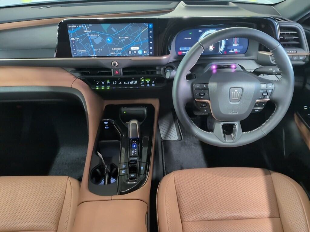 2024 TOYOTA CROWN SPORT SPORT Z (HEV) photo 3