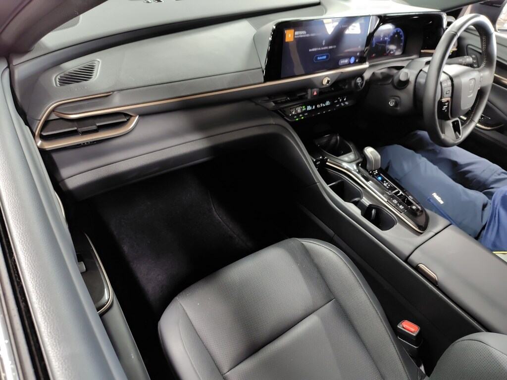 2023 TOYOTA CROWN SPORT SPORT Z (HEV) photo 3