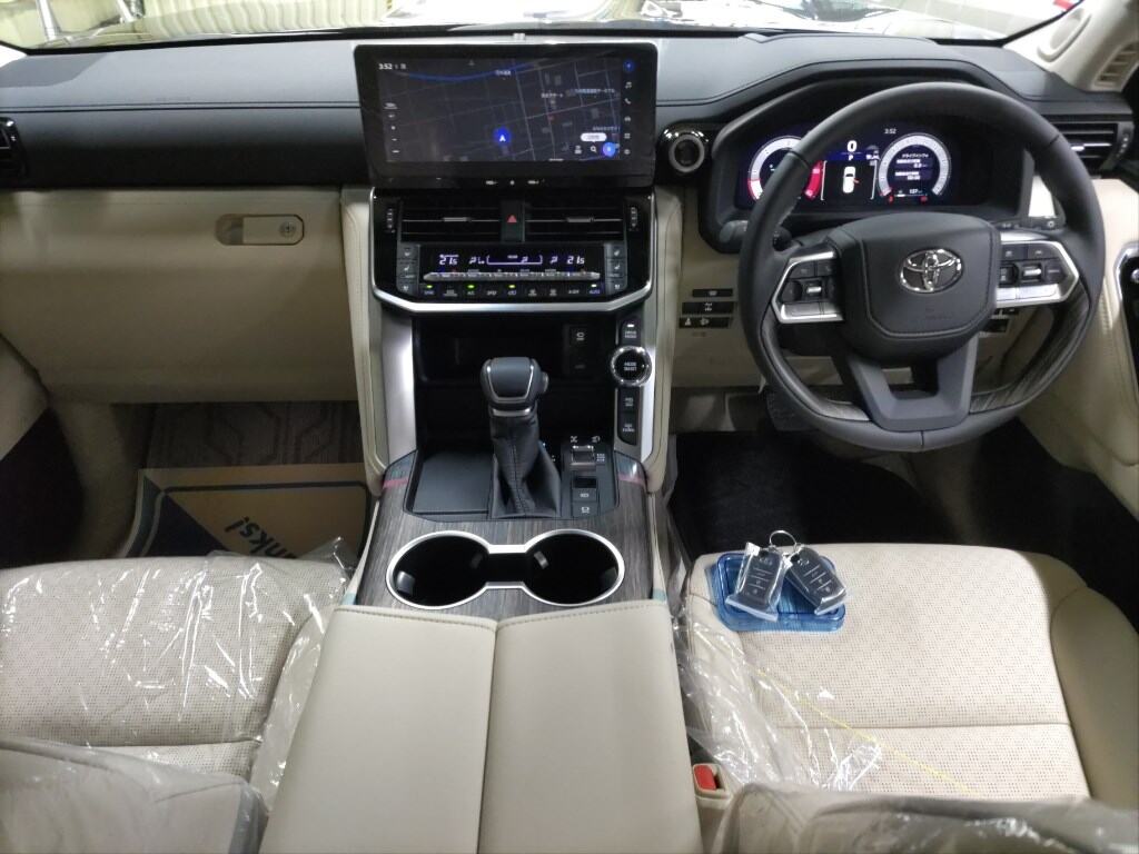 2026 TOYOTA LAND CRUISER ZX photo 3