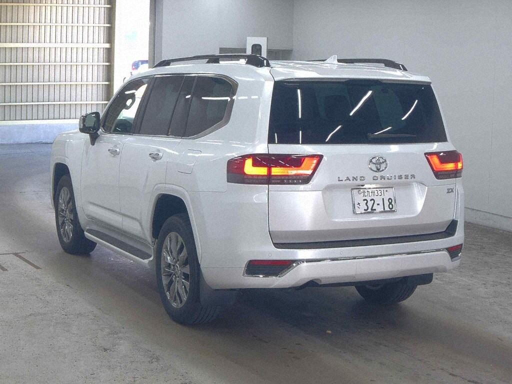 2024 TOYOTA LAND CRUISER ZX photo 2