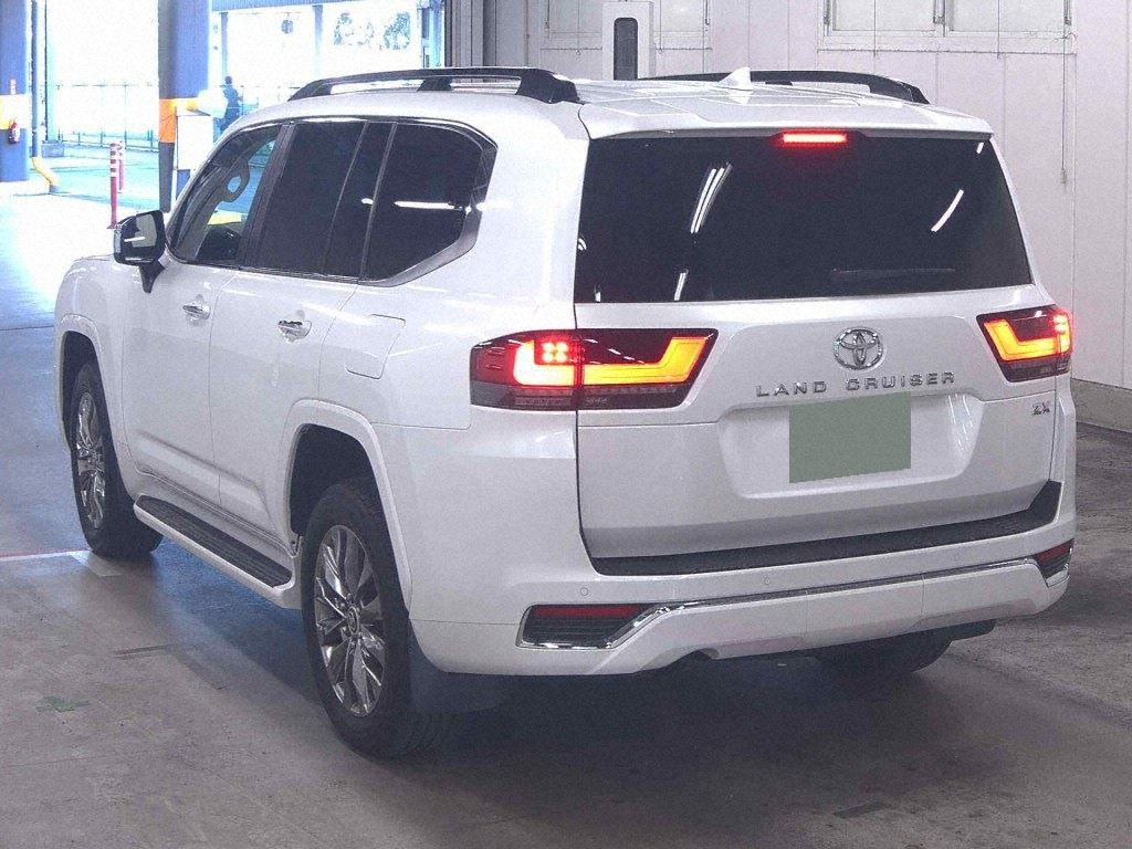 2021 TOYOTA LAND CRUISER ZX photo 2