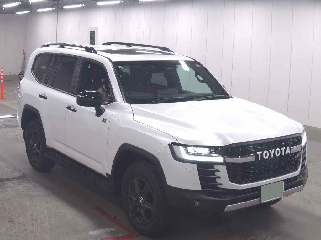 2025 TOYOTA LAND CRUISER GR SPORT