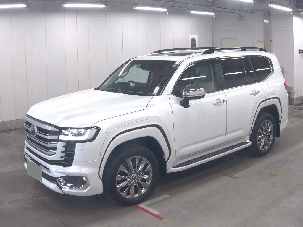 2025 TOYOTA LAND CRUISER ZX photo 4