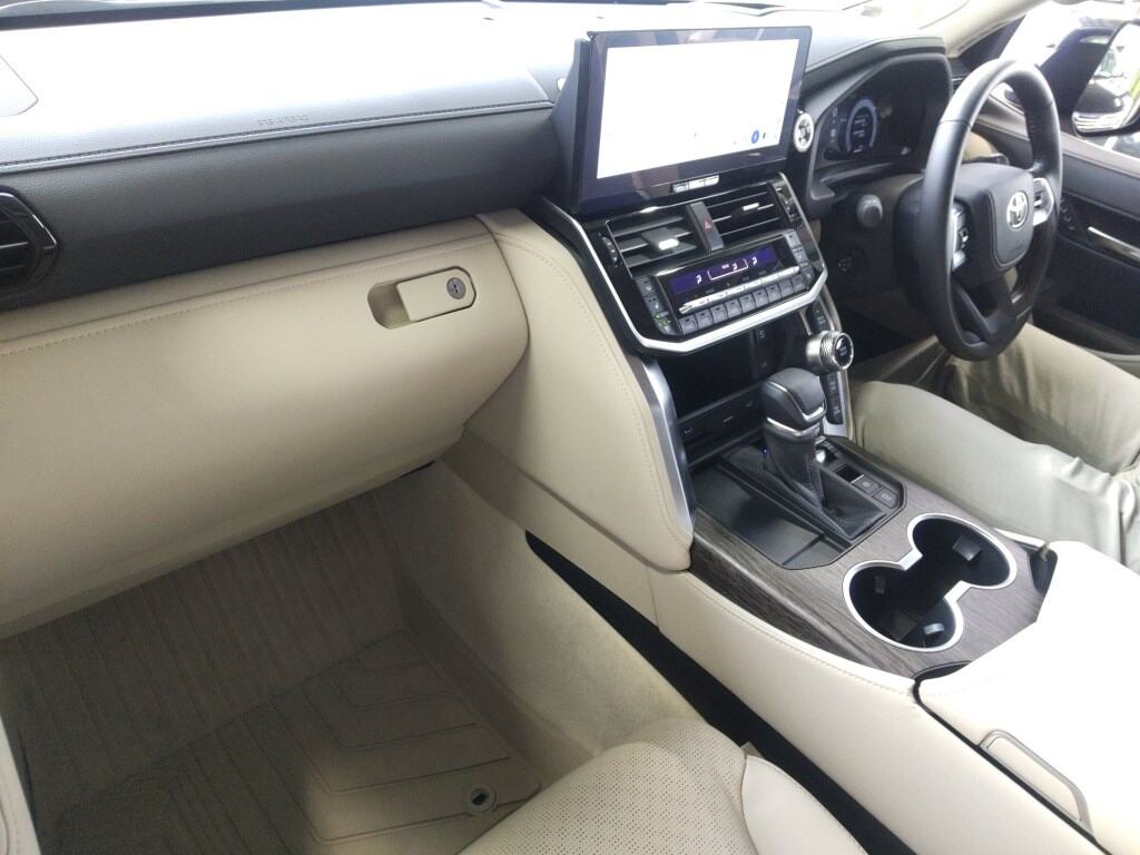 2026 TOYOTA LAND CRUISER ZX photo 3