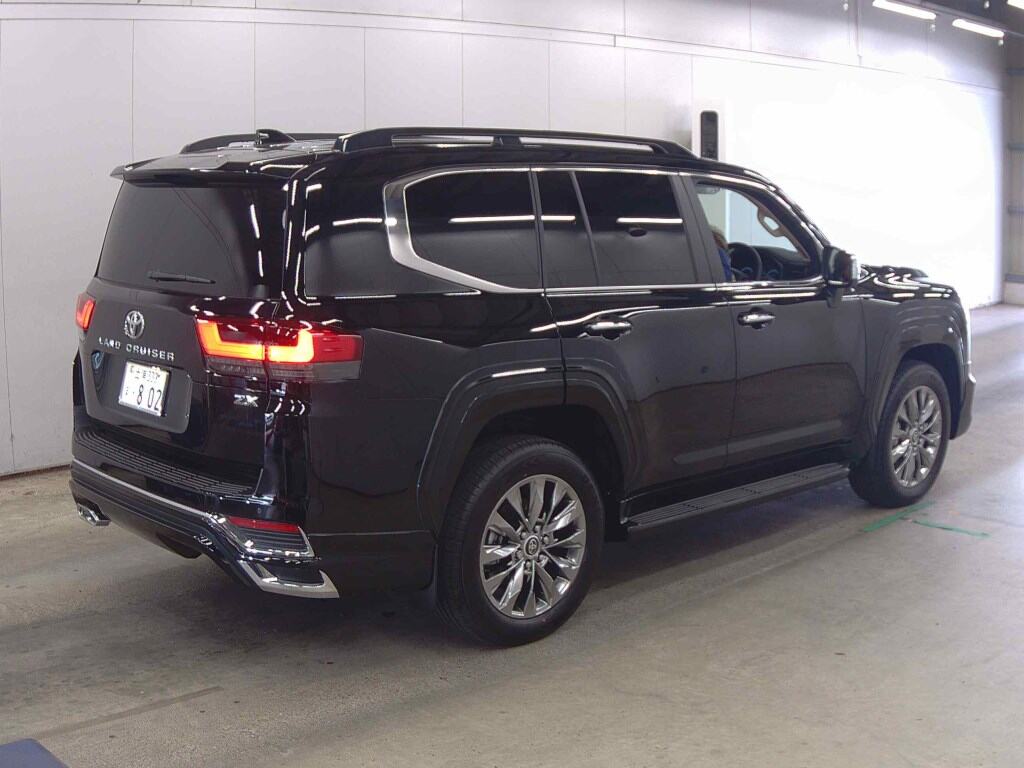 2026 TOYOTA LAND CRUISER ZX photo 5