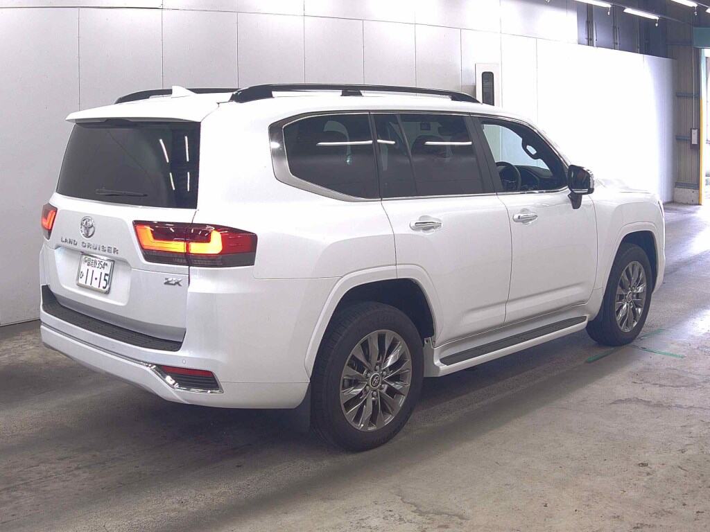 2024 TOYOTA LAND CRUISER ZX photo 5