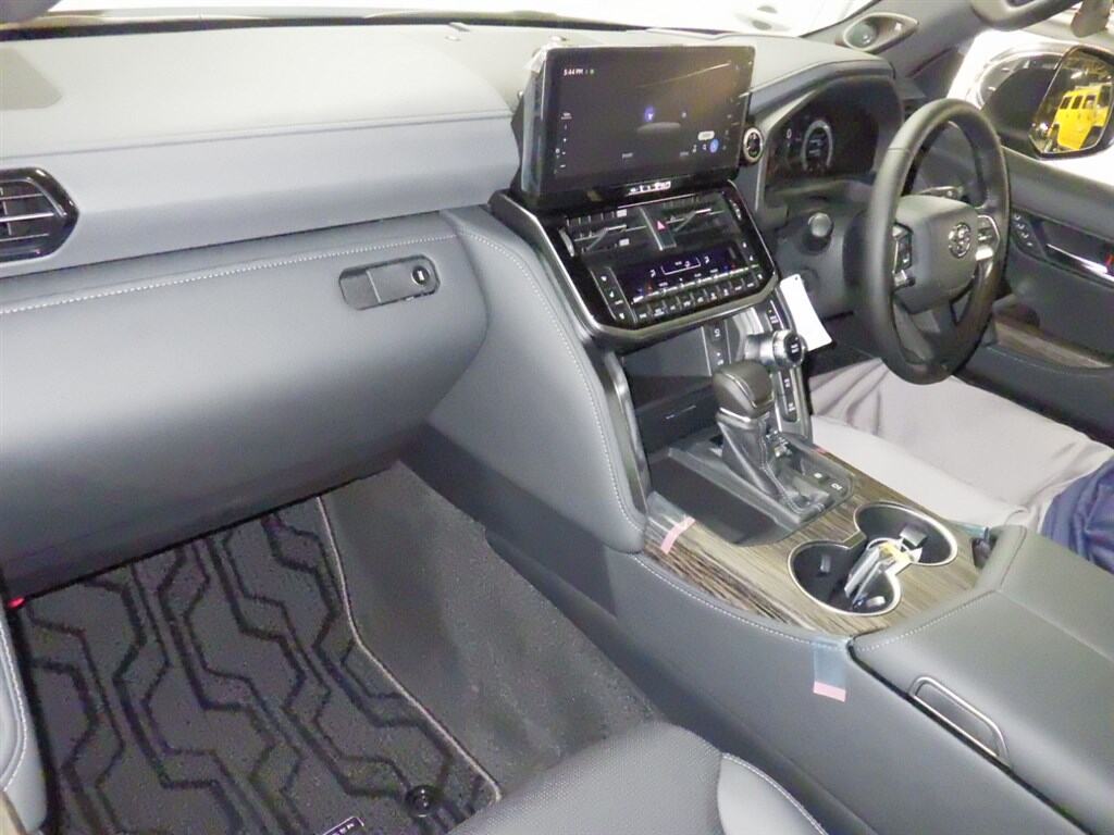 2026 TOYOTA LAND CRUISER ZX photo 3