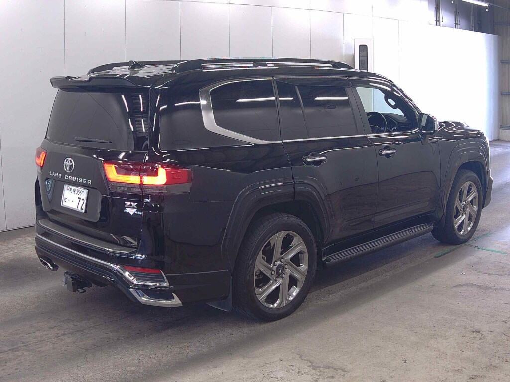 2022 TOYOTA LAND CRUISER ZX photo 5