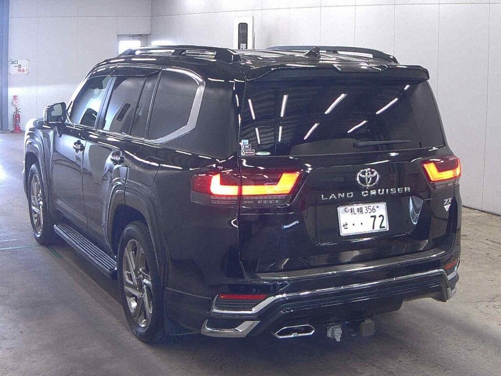 2022 TOYOTA LAND CRUISER ZX photo 2
