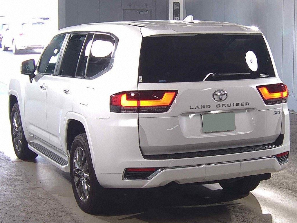 2025 TOYOTA LAND CRUISER ZX photo 2