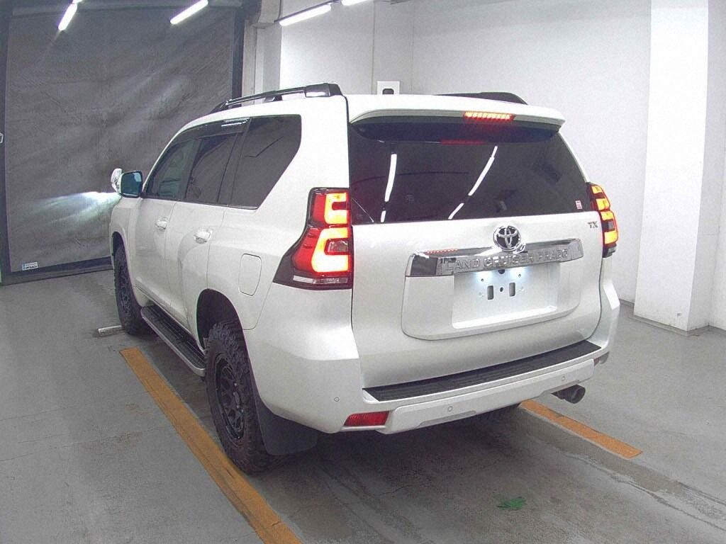 2021 TOYOTA LAND CRUISER PRADO TX L PACKAGE photo 2