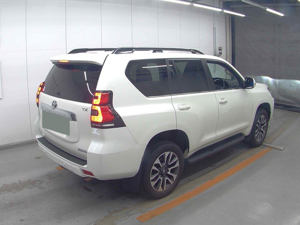 2022 TOYOTA LAND CRUISER PRADO TX L PACKAGE photo 5