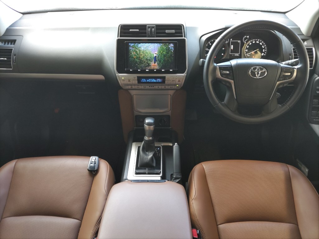 2021 TOYOTA LAND CRUISER PRADO TX L PACKAGE 70TH ANNIVERSARY LIMITED photo 3