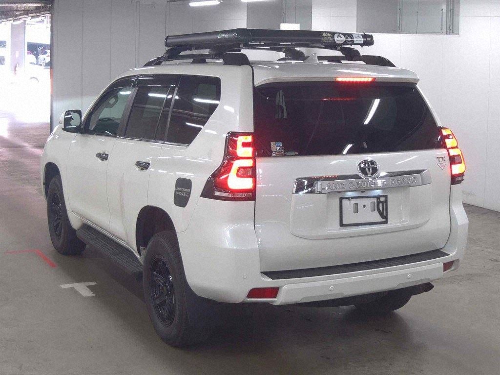 2023 TOYOTA LAND CRUISER PRADO TX L PACKAGE photo 2