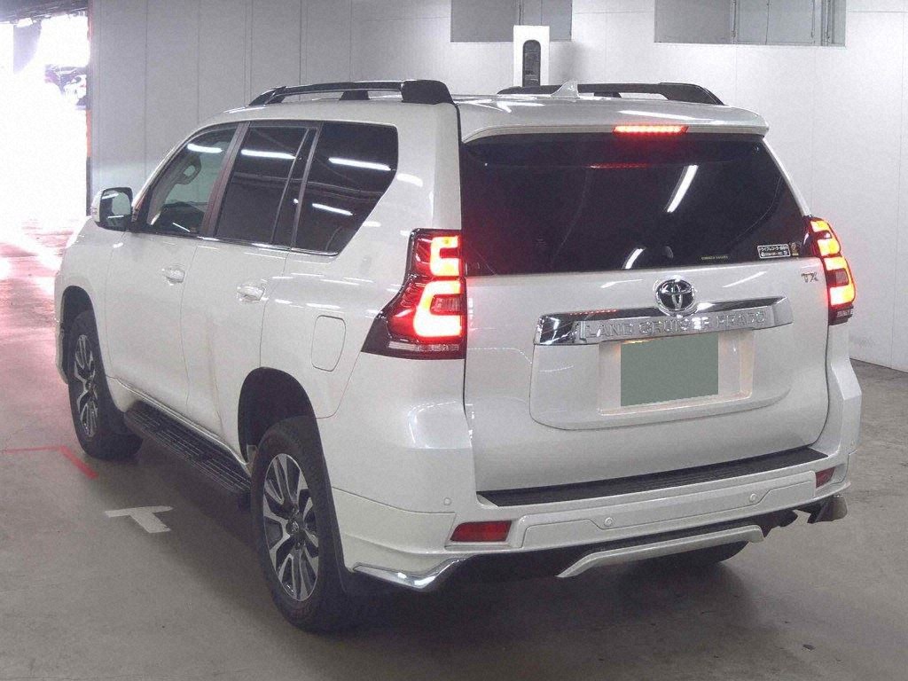 2023 TOYOTA LAND CRUISER PRADO TX L PACKAGE photo 2
