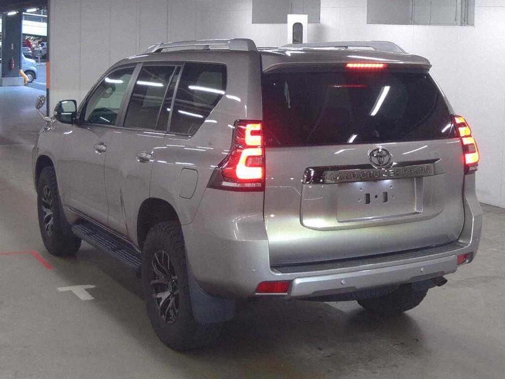 2021 TOYOTA LAND CRUISER PRADO TX photo 2