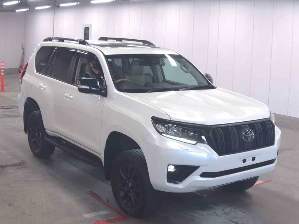 2022 TOYOTA LAND CRUISER PRADO TX L PACKAGE・MATT BLACK EDITION