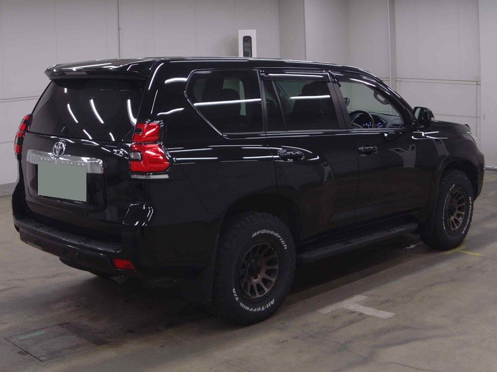 2022 TOYOTA LAND CRUISER PRADO TX photo 5