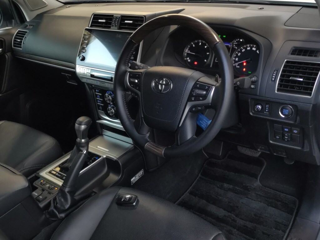 2021 TOYOTA LAND CRUISER PRADO TZ-G photo 3
