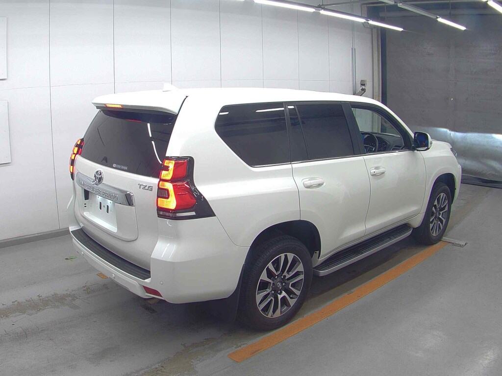 2021 TOYOTA LAND CRUISER PRADO TZ-G photo 5