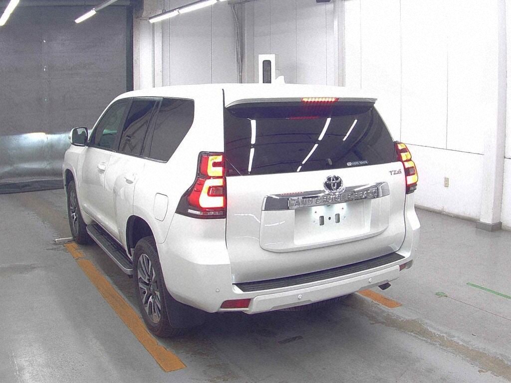 2021 TOYOTA LAND CRUISER PRADO TZ-G photo 2