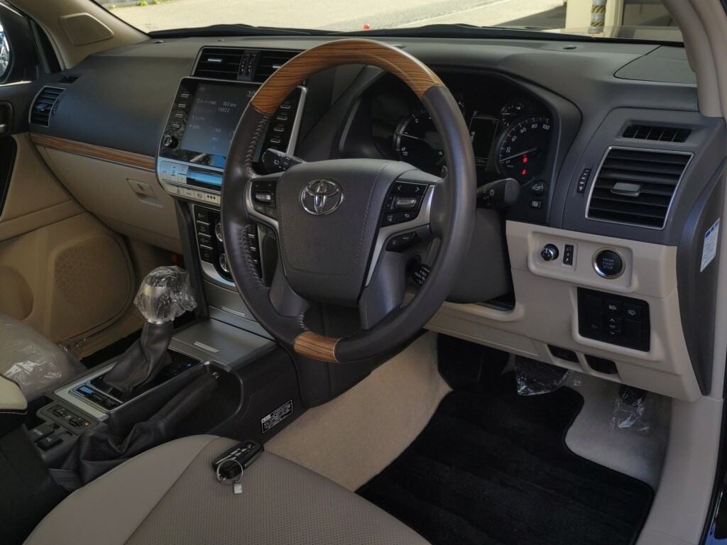 2021 TOYOTA LAND CRUISER PRADO TZ-G photo 3