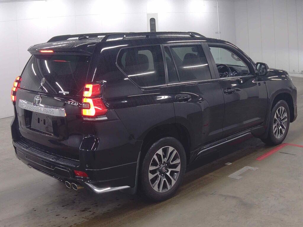 2023 TOYOTA LAND CRUISER PRADO TZ-G photo 5