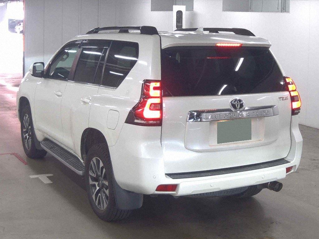 2023 TOYOTA LAND CRUISER PRADO TZ-G photo 2