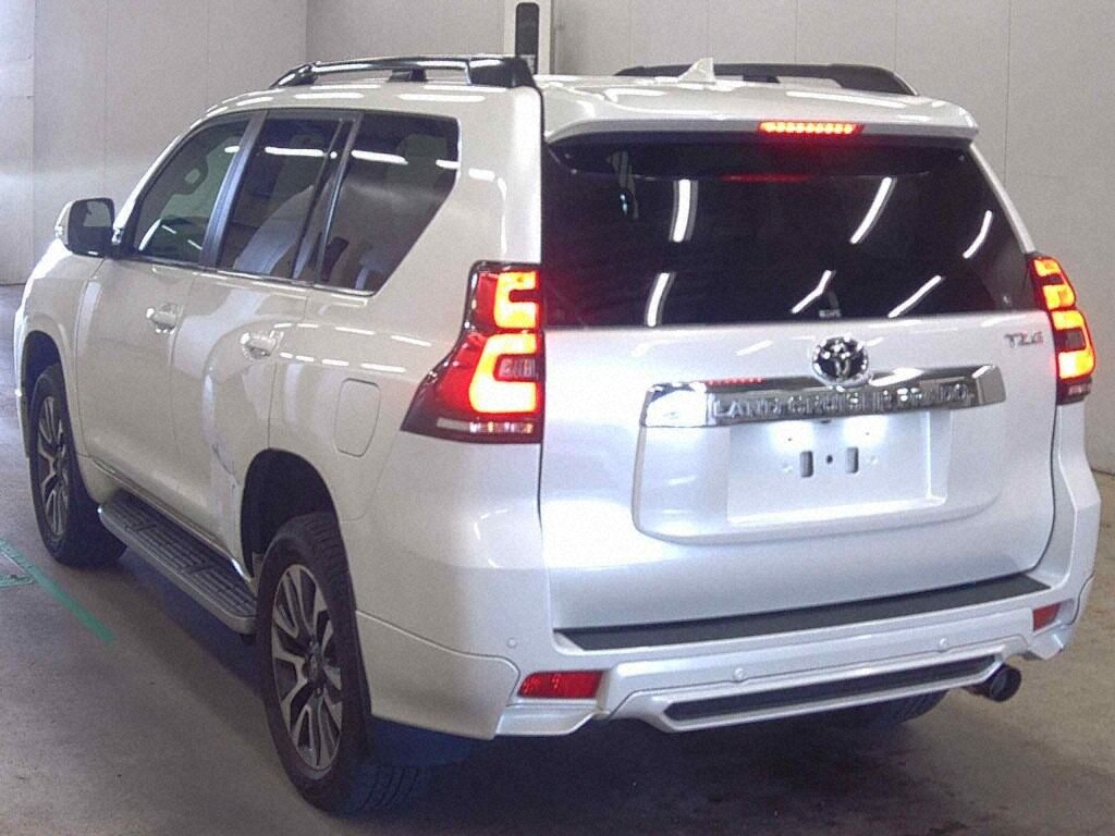 2023 TOYOTA LAND CRUISER PRADO TZ-G photo 2