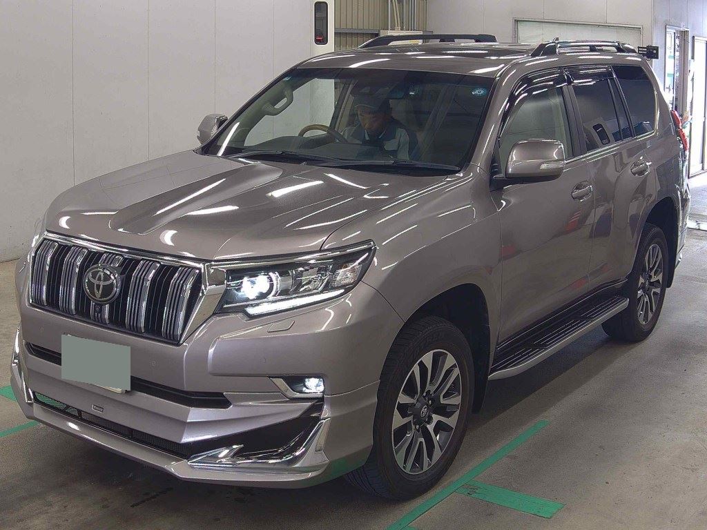 2023 TOYOTA LAND CRUISER PRADO TZ-G photo 4