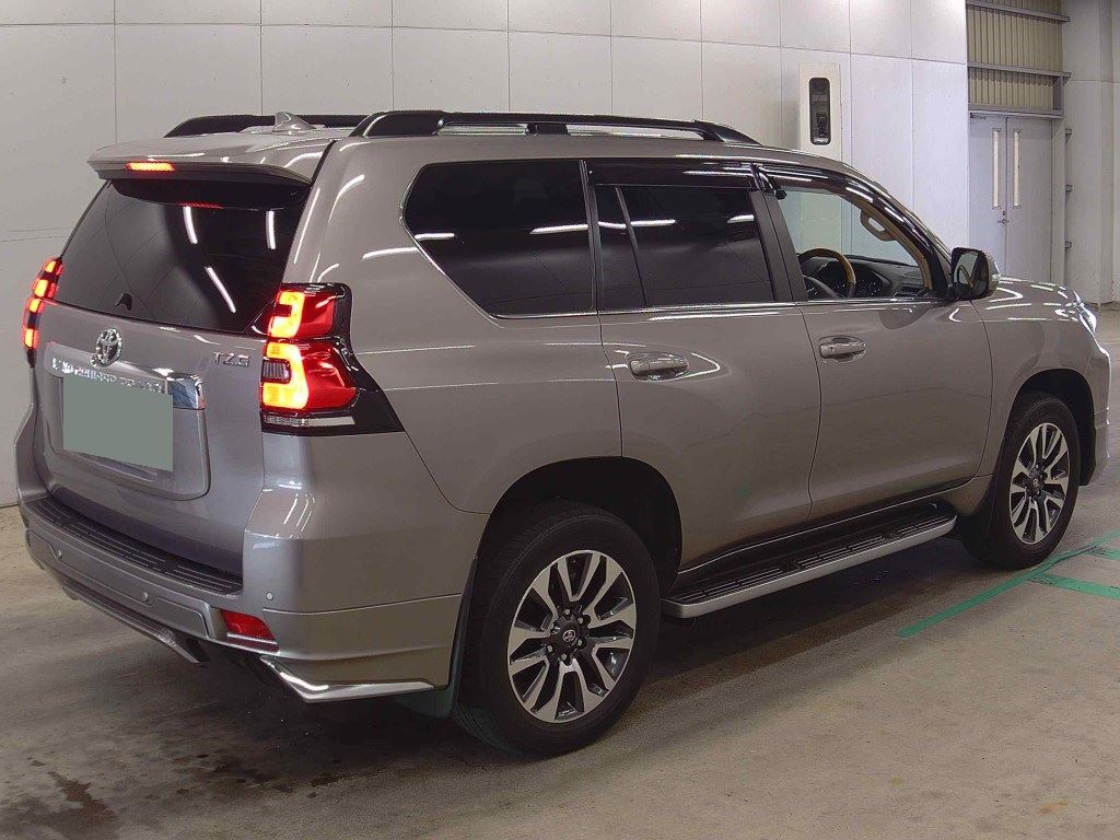 2023 TOYOTA LAND CRUISER PRADO TZ-G photo 5