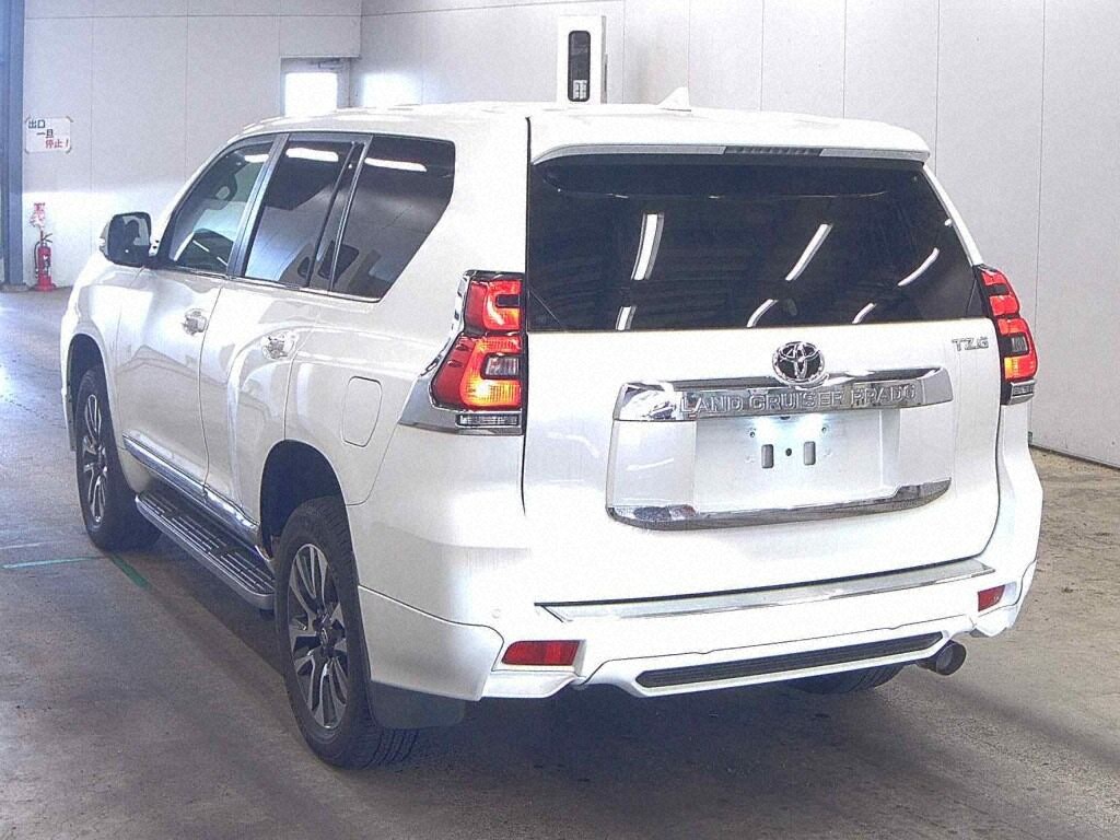 2021 TOYOTA LAND CRUISER PRADO TZ-G photo 2