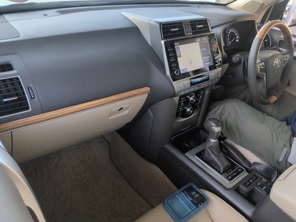 2021 TOYOTA LAND CRUISER PRADO TZ-G photo 3