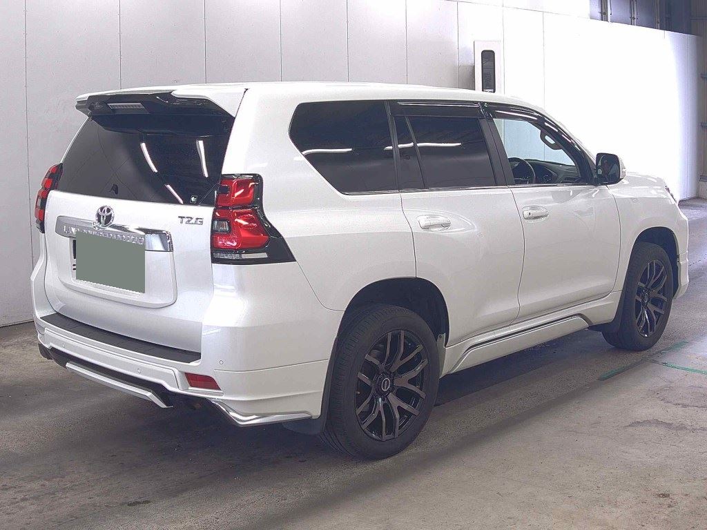 2021 TOYOTA LAND CRUISER PRADO TZ-G photo 5