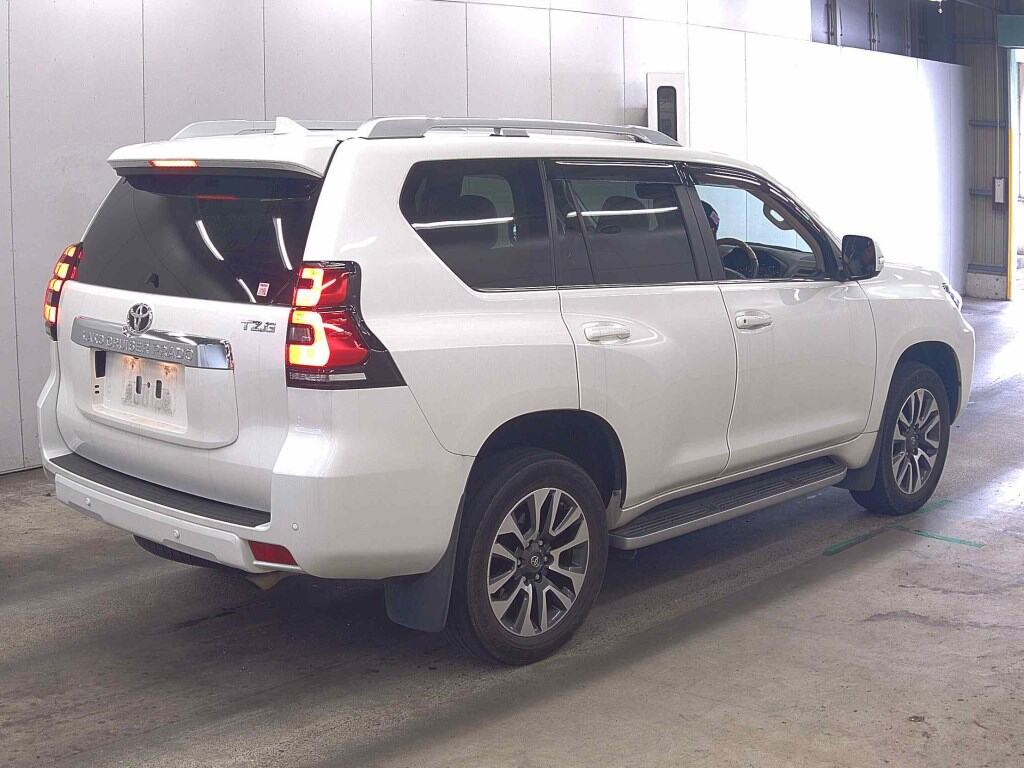 2021 TOYOTA LAND CRUISER PRADO TZ-G photo 5