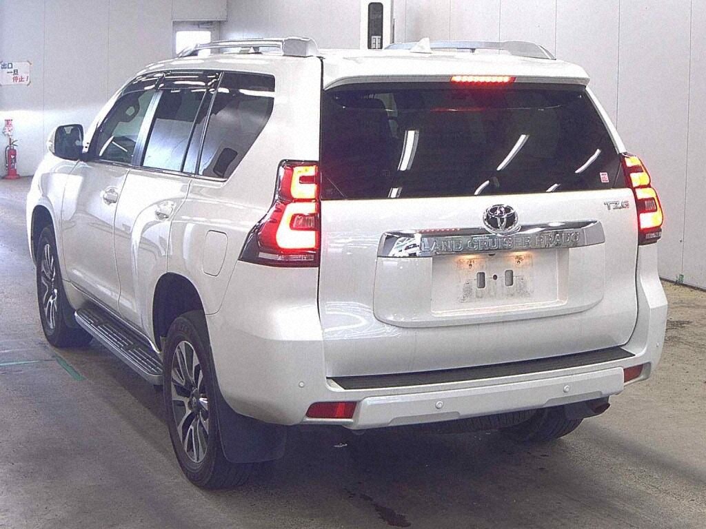 2021 TOYOTA LAND CRUISER PRADO TZ-G photo 2