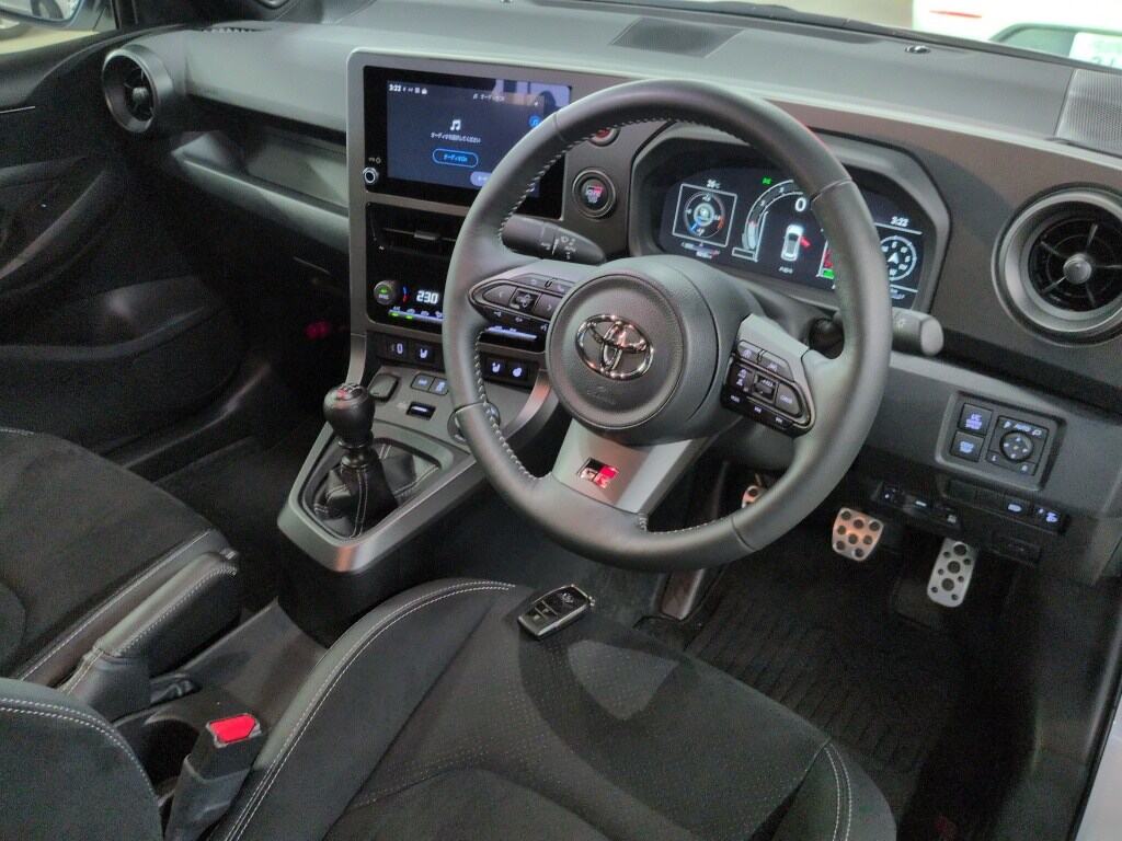 2025 TOYOTA GR YARIS RZ HIGH PERFORMANCE photo 3