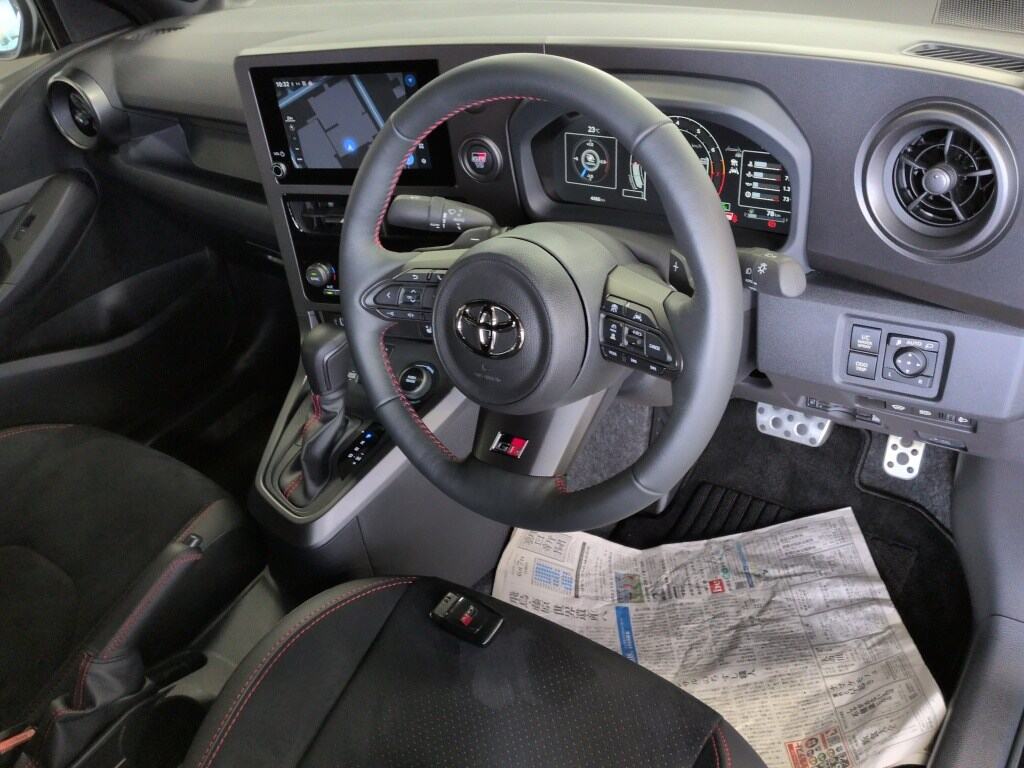 2024 TOYOTA GR YARIS RZ HIGH PERFORMANCE photo 3