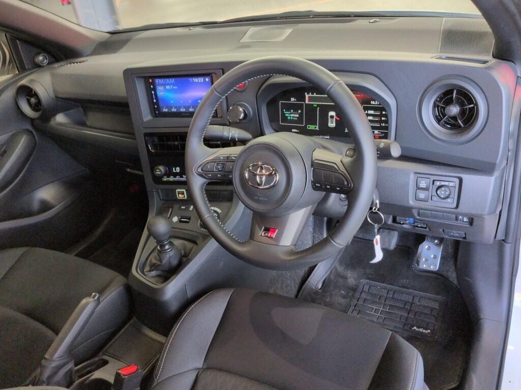 2025 TOYOTA GR YARIS RC photo 3