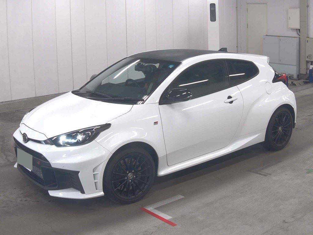 2025 TOYOTA GR YARIS RC photo 4