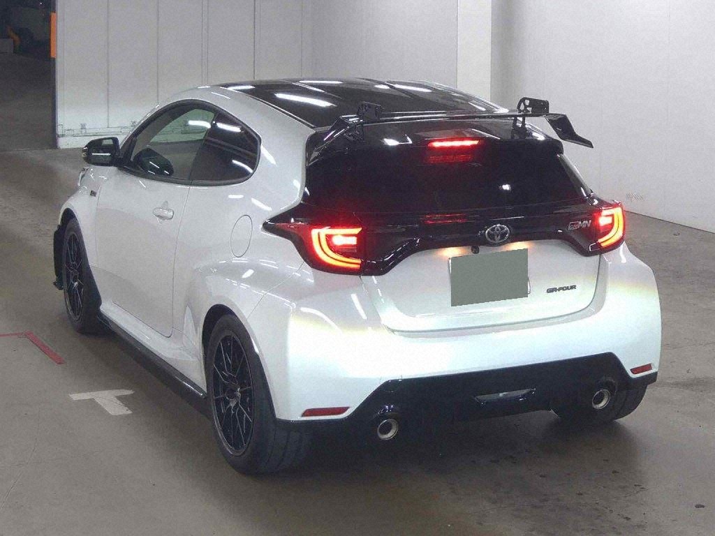 2024 TOYOTA GR YARIS GRMN CIRCUIT PACKAGE photo 2