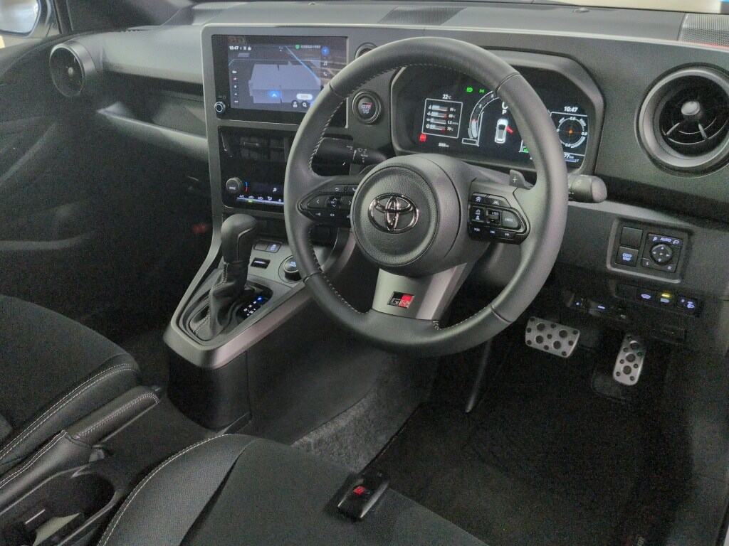 2025 TOYOTA GR YARIS RZ photo 3