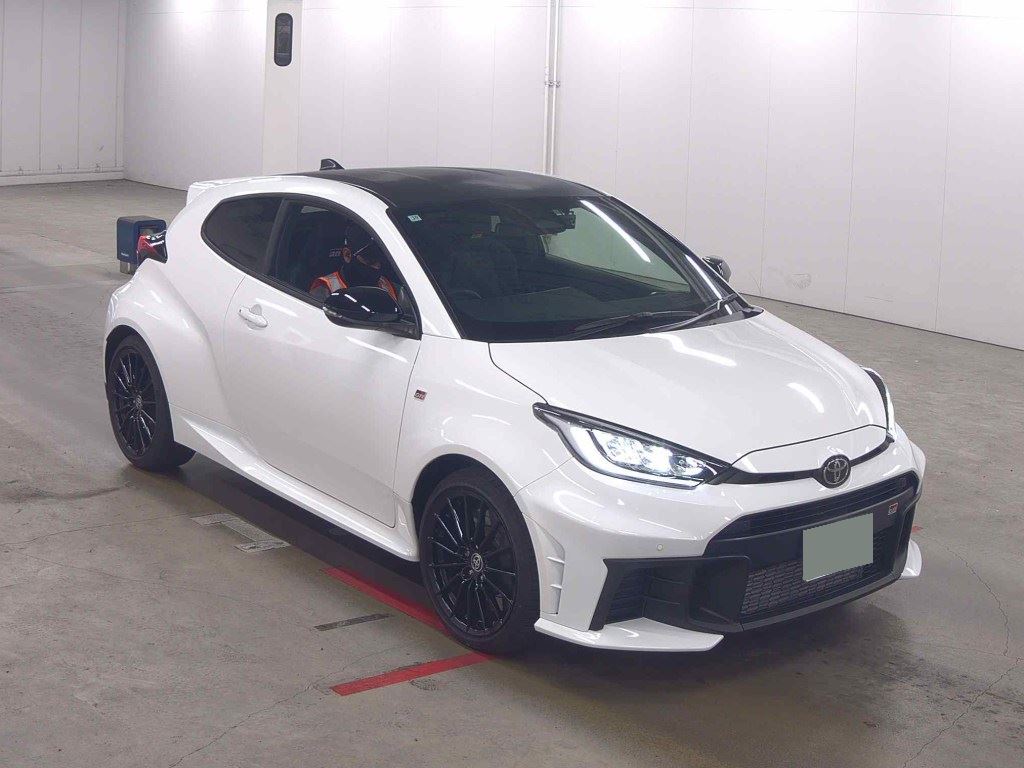 2025 TOYOTA GR YARIS RZ