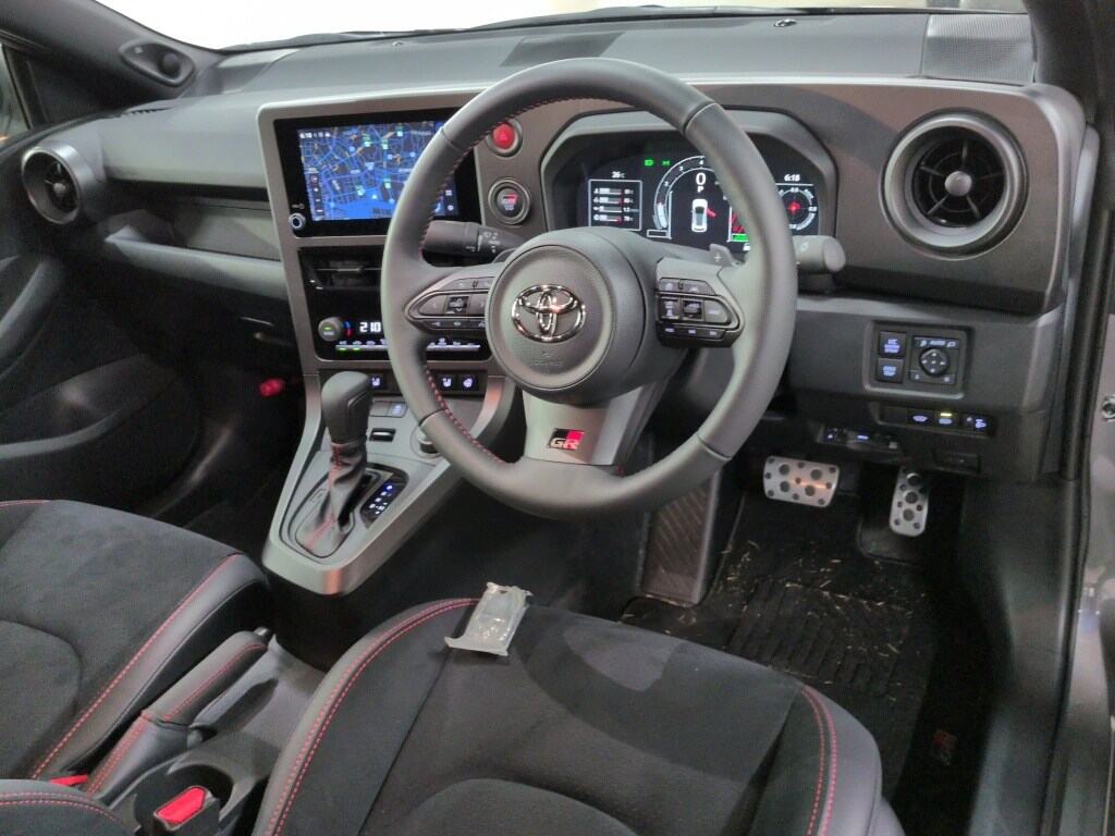 2025 TOYOTA GR YARIS RZ HIGH PERFORMANCE photo 3