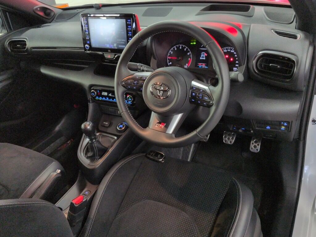 2021 TOYOTA GR YARIS RZ HIGH PERFORMANCE photo 3