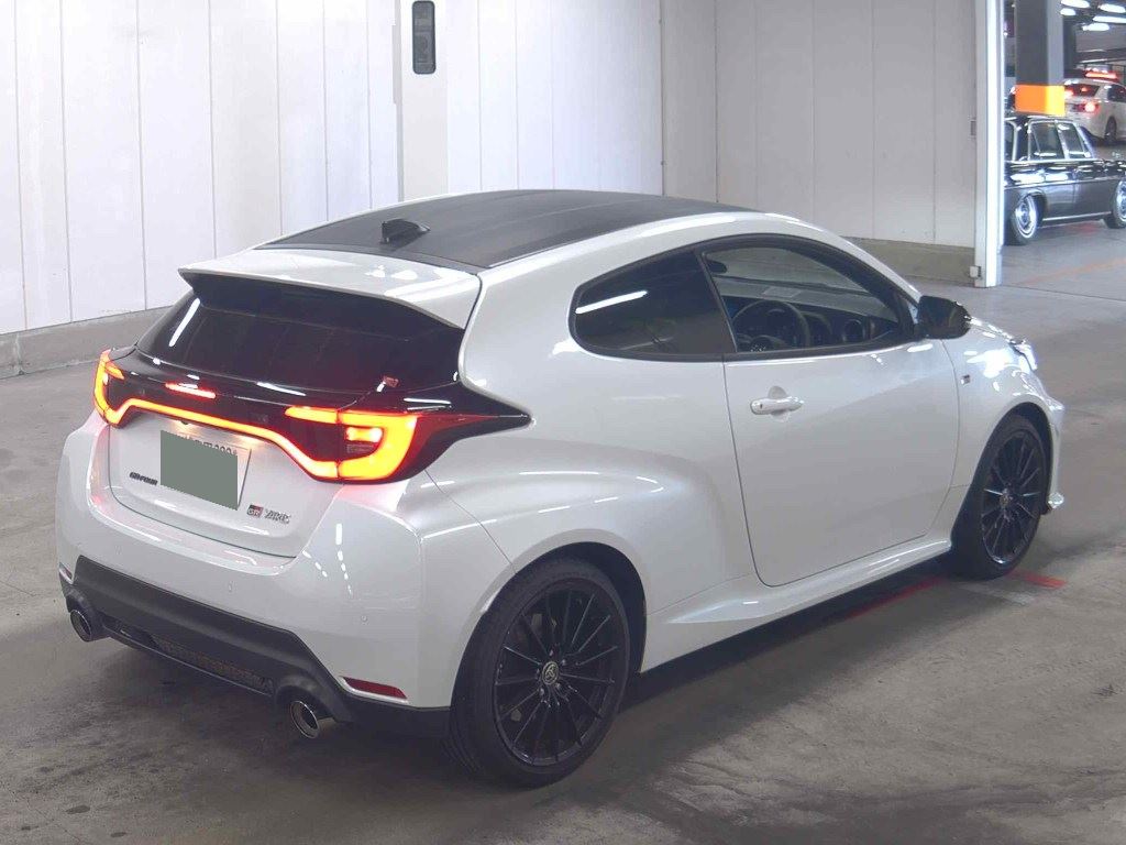 2024 TOYOTA GR YARIS RZ photo 5